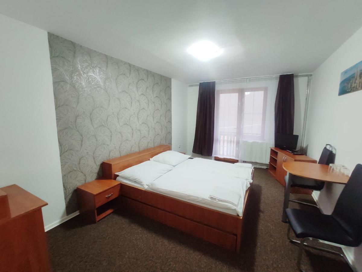 Horsky Hotel Eva Svaty Jur Room photo